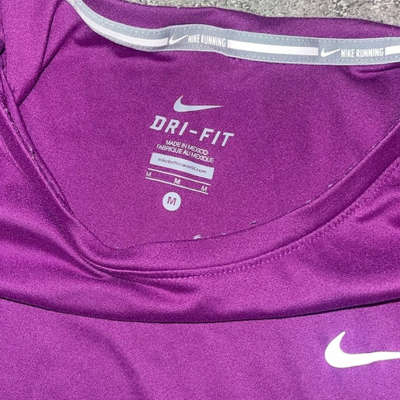 NIKE dry fit running top, M. Worn but good used condition - Picture 3 of 8